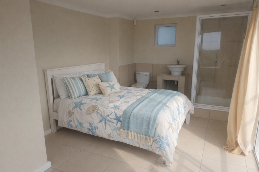 5 Bedroom Property for Sale in Boggomsbaai Western Cape
